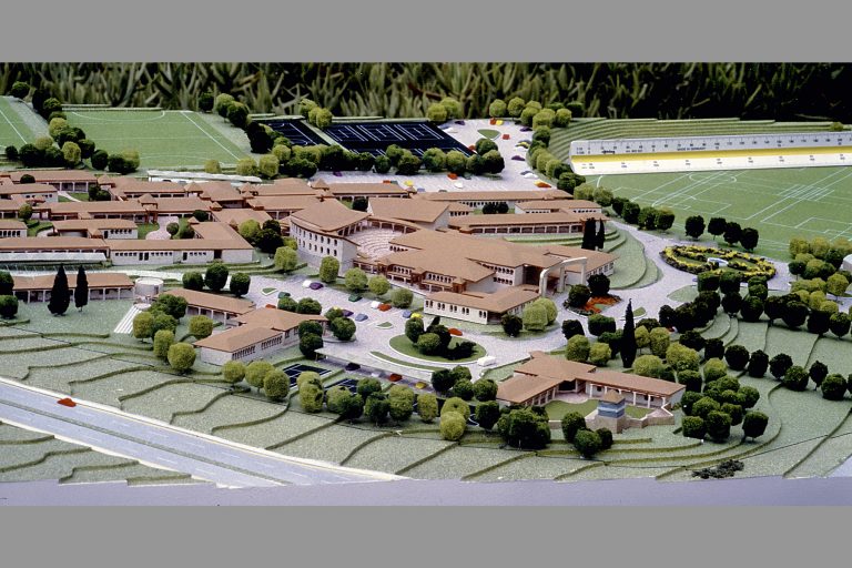 topographic model with contours 1 to 500